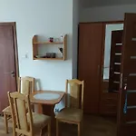 ホームステイ Goscinne Tomasz ミエンジボジェ