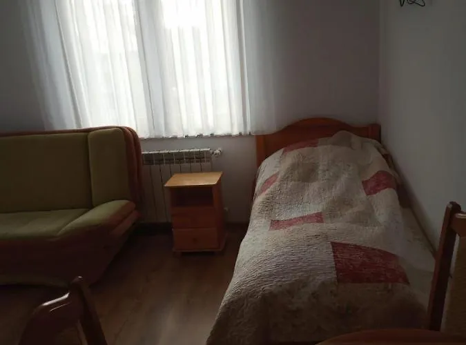 Quarto em Acomodações Particulares Goscinne Tomasz *